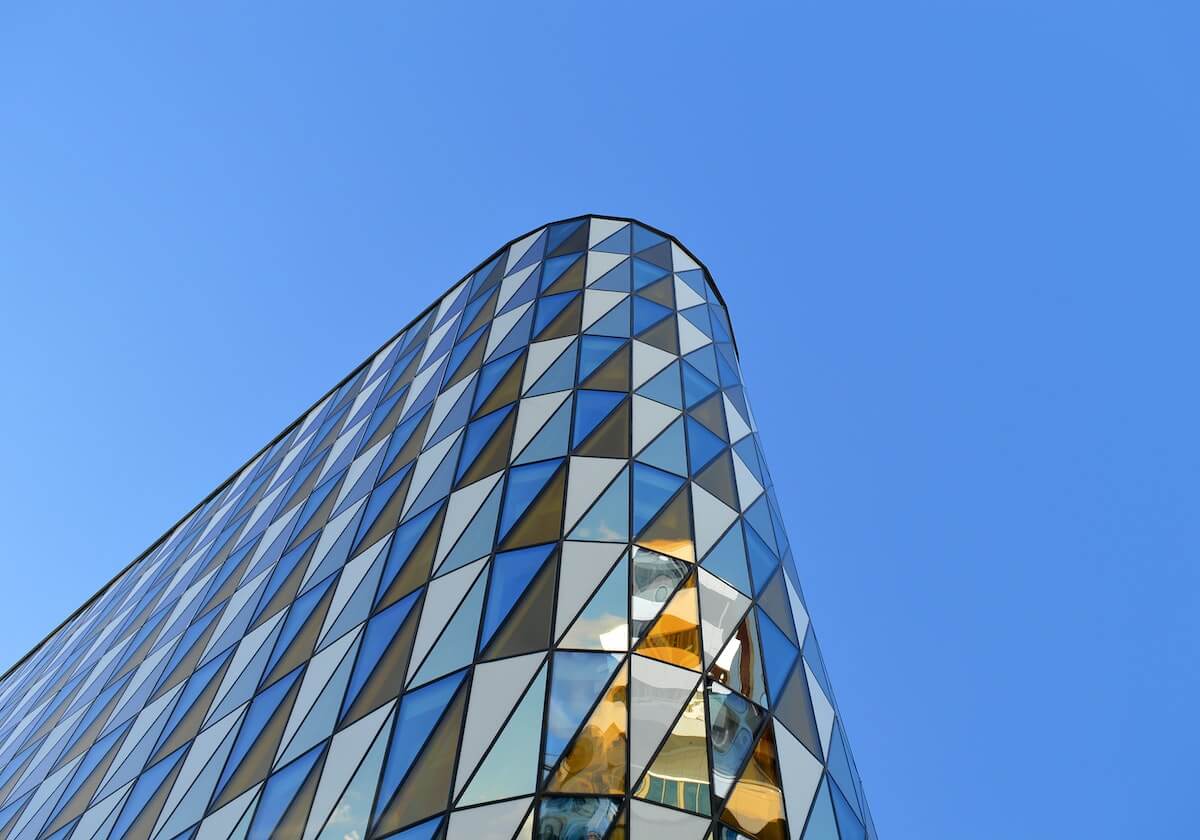 咪咕体育-官方：拉亚战布莱顿的指尖神扑当选英超12月最佳扑救