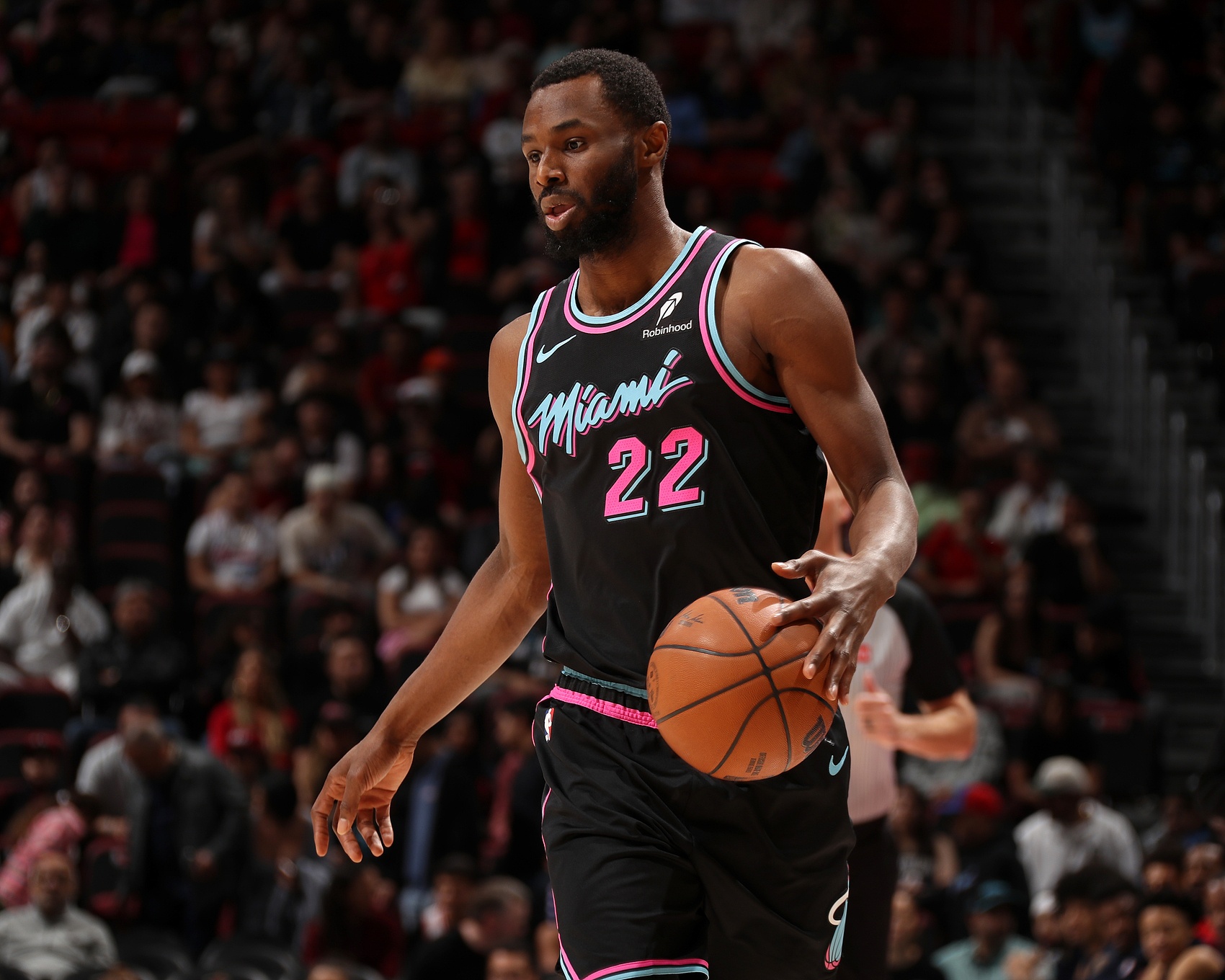 咪咕视频-复出状态可以！维金斯半场5中4&amp;三分2中1拿到9分3板2断1帽